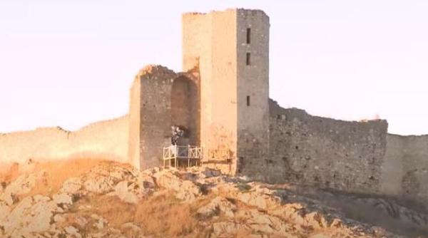 enisala cetatea satului nou de unde provine numele cetatii istorice