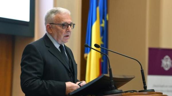 robor ul si inflatia cresc mugur isarescu recomanda ceai de tei e un sfat bun agitatia e caracteristica perioadelor de criza dar