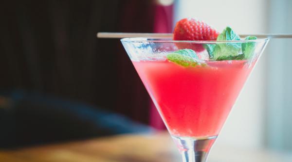 ziua cocktailului cum a aparut si care sunt cele mai cunoscute combinatii