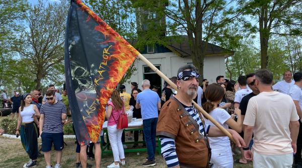 eveniment inedit in delta dunarii la sulina a avut loc parastasul piratilor nepomeniti video foto