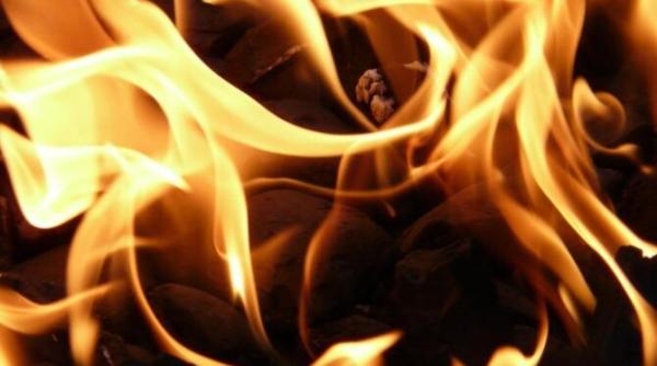 incendiu soldat cu 27 de morti in india trei persoane au fost arestate