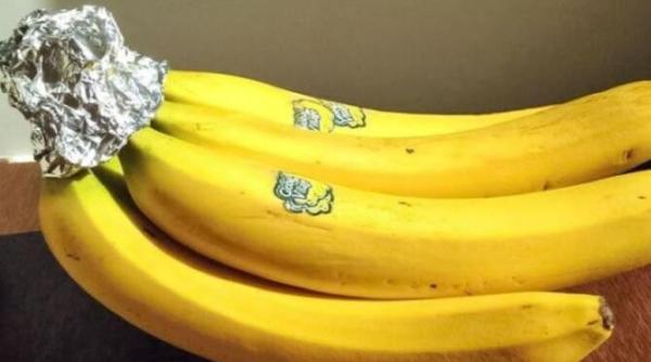 folia de aluminiu cel mai bun prieten al gospodinelor gata cu bananele stricate gandaci in bucatarie si parchet zgaraiat