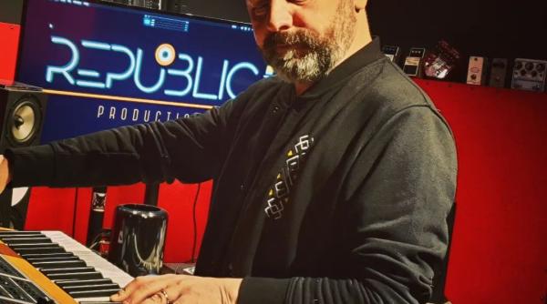 ovi care a adus locul 3 romaniei la eurovision 2010 foarte dubios daca ebu voia o alta finalitate era mai simplu ne spunea si pa la revedere