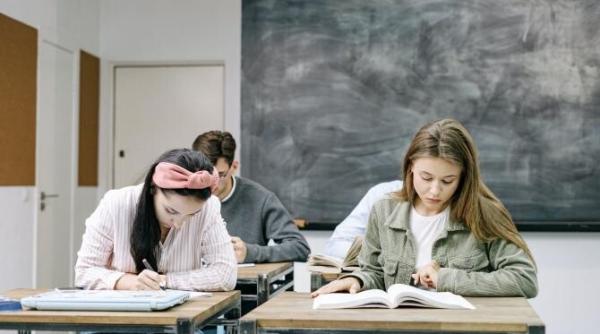 sorin cimpeanu primele detalii despre organizarea examenelor nationale 2022 cum vor arata subiectele in comparatie cu anul trecut