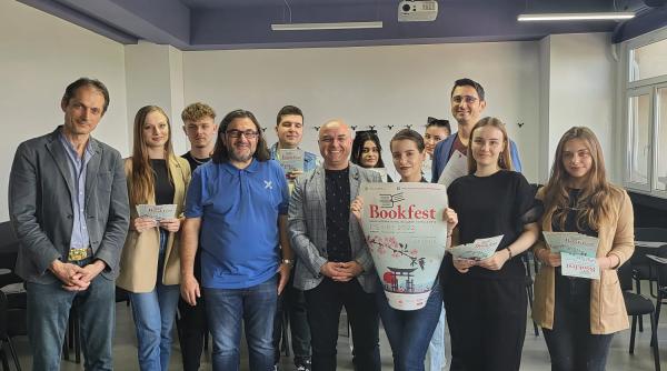 studentii de la fjsc acord de practica la bookfest