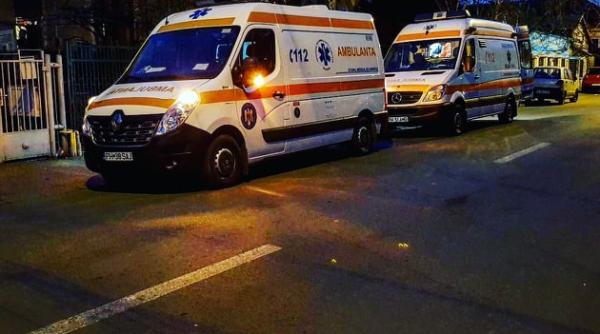 iasi un barbat a confundat ambulanta cu un taxi il durea prea tare maseaua