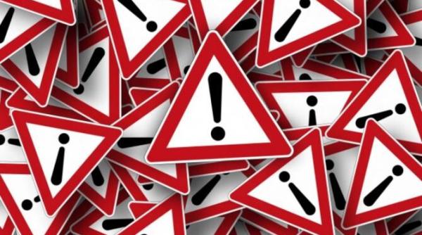 inundatie in bucuresti autobuzele liniilor 313 381 si 673 circula deviat din cauza acumularilor de apa de pe bulevardul tineretului