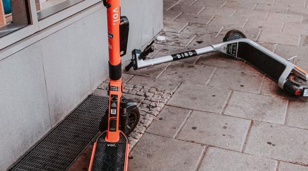 un barbat care a cazut de pe trotineta resuscitat si transportat in stare grava la spital