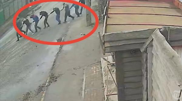 dovada ca putin minte cu nerusinare noi imagini socante cu soldati rusi cand executa civili in bucea video