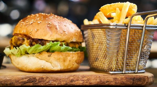 poti slabi mancand fast food cu o singura conditie