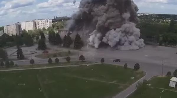 ocupantul rus a lovit in ucraina un centru cultural abia reconstruit video