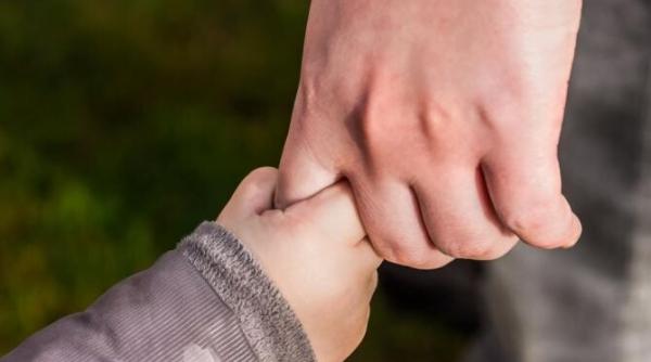 sute de copii urmau sa fie adoptati in sua inainte de pornirea invaziei din ucraina