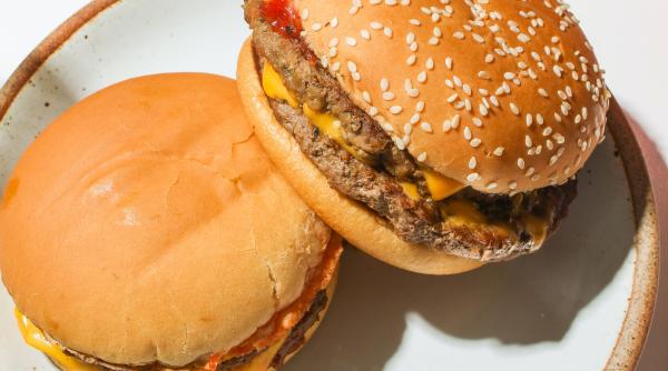 un angajat te invata cum sa obtii un big mac mai ieftin la mcdonald s ii iei practic la jumatate de pret