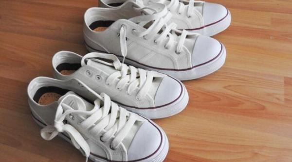 curata incaltamintea alba cu aceste ingrediente secrete va arata ca noua in cativa pasi