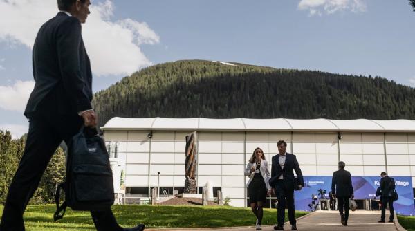 davos milionarii vor sa fie taxati mai mult