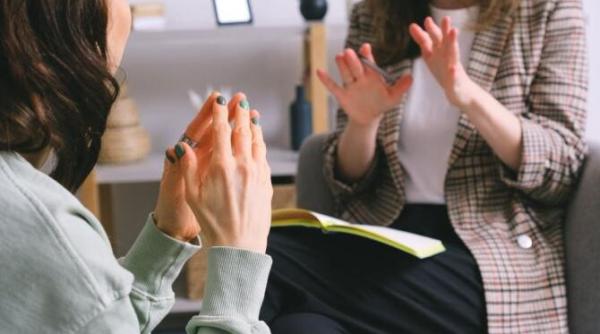 imbratisarile le ajuta pe femei sa faca fata stresului ce se intampla in cazul barbatilor