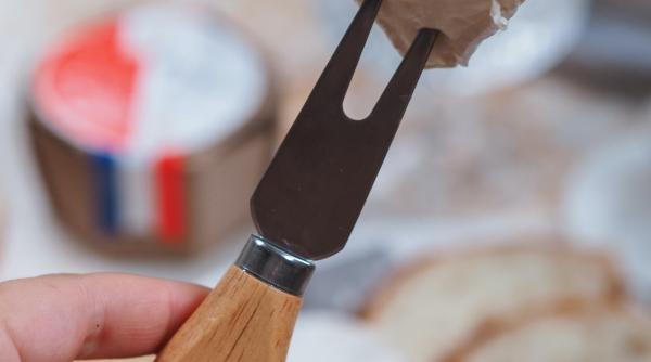 cum se prepara o branza de casa cu continut scazut de grasimi cu doar 3 ingrediente