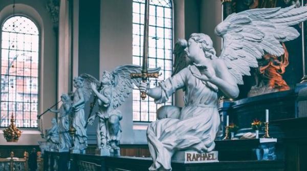 vezi ce mesaje au ingerii pentru zodia ta in luna iunie schimbari revelatii si optimism