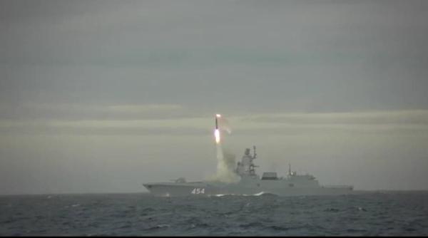 rusia anunta ca a lansat o racheta hipersonica zircon in marea barents video