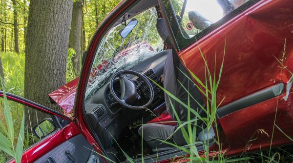 accident cumplit in iasi un tanar de 18 ani a murit carbonizat isi luase azi permisul de conducere cine se afla la volan un mister video