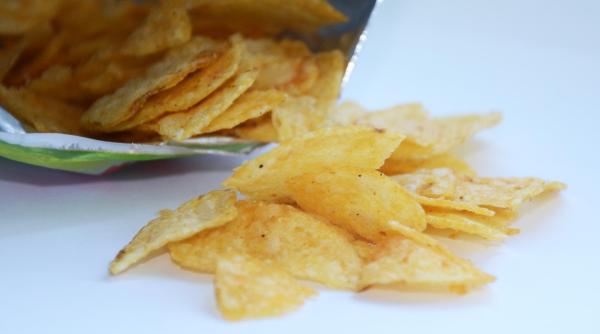 razboiul din ucraina a dus la cresterea pretului chipsurilor costurile cu ulei de gatit au crescut cu 300prc