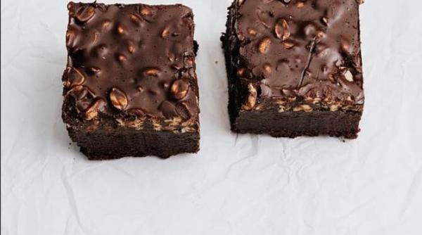 chec cu vinete si ciocolata neagra o delicatesa culinara care te cucereste iremediabil