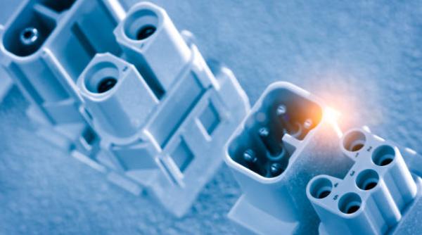 conectorii de putere unde sunt folosite aceste dispozitive electronice