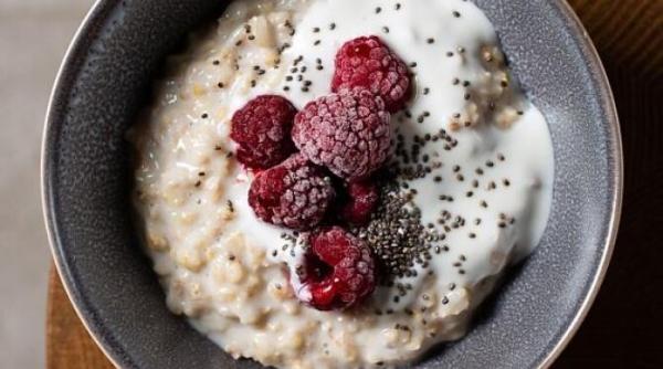 cel mai bun mic dejun de vara este bogat in vitamine minerale antioxidanti si fibre