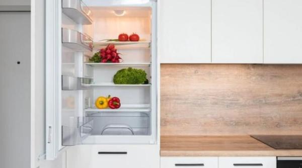 pune hartie igienica si un pahar cu apa minerala in frigider doar gospodinele cu experienta cunosc acest truc