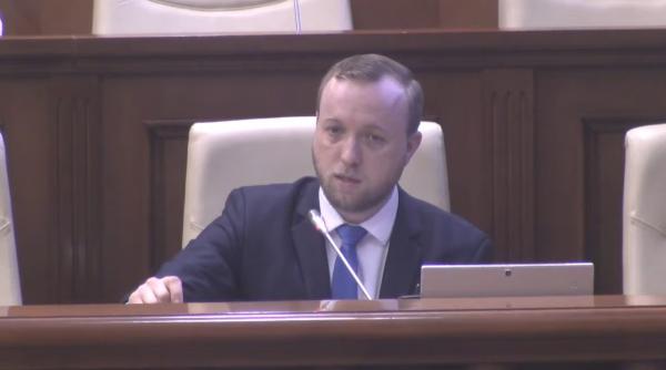 un nou director la serviciul de informatii si securitate din republica moldova alexandru musteata a activat 8 ani la fundatia soros