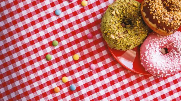 cine a inventat gogosile povestea nasterii unui mit