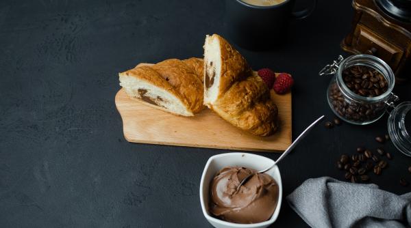 cornuri pufoase facute in casa reteta de weekend