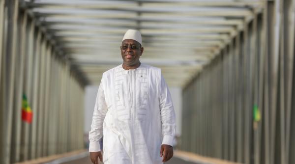 presedintele uniunii africane ii bate obrazul lui putin suntem victime ale conflictului din ucraina