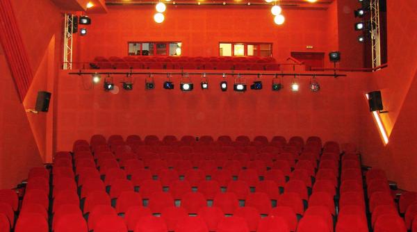 vlad cristache este noul director al teatrului excelsior