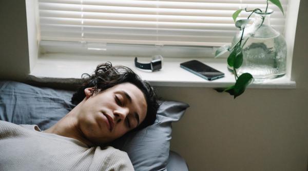 tinerii sufera de o epidemie a somnului deprivat acesta este un apel pentru parintii de pretutindeni