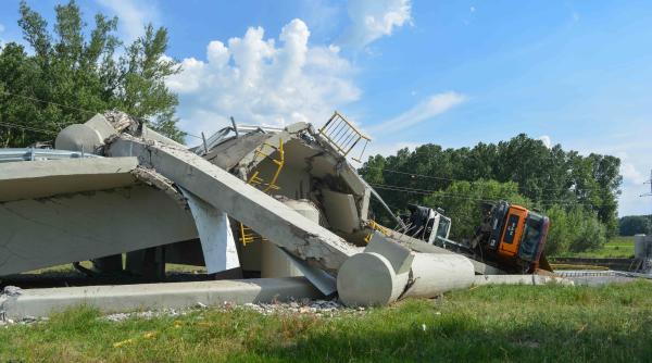 cnair podul prabusit se afla in administrarea consiliului judetean