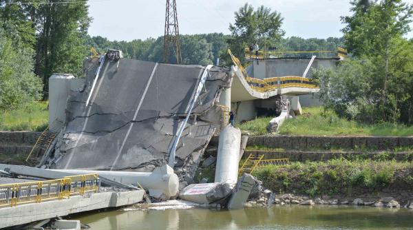 podul lutca sagna neamt s a prabusit ionel arsene vinovatii de acest incident vor suporta consecintele