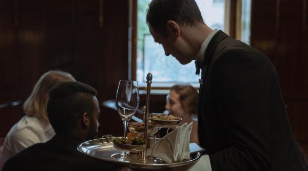 europa este lipsita de ospatari 900 000 de locuri de munca vacante in restaurante si hoteluri