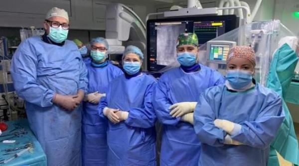 caz cardiovascular complex rezolvat minim invaziv in premiera nationala la spitalul clinic sanador