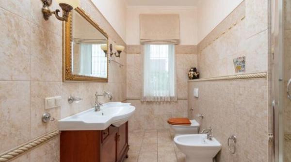 cum poate fi indepartat calcarul de pe chiuvete si cabina de dus remediul bunicii despre care nu ati stiut