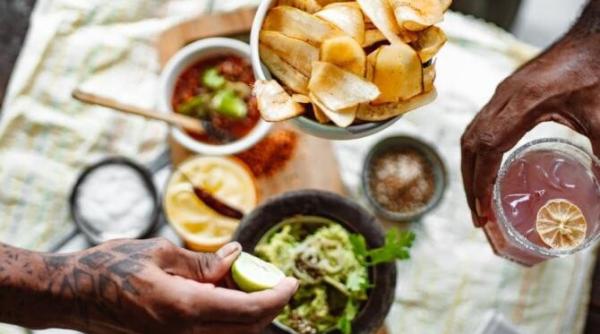 salata usoara cu mere o combinatie delicioasa de texturi si arome