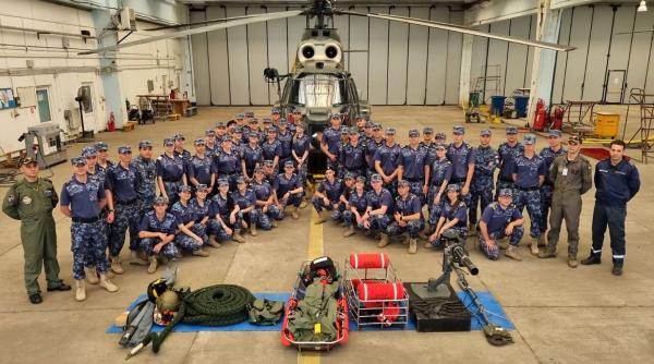 11 nave militare si doua elicoptere puma naval patruleaza zilnic pe marea neagra