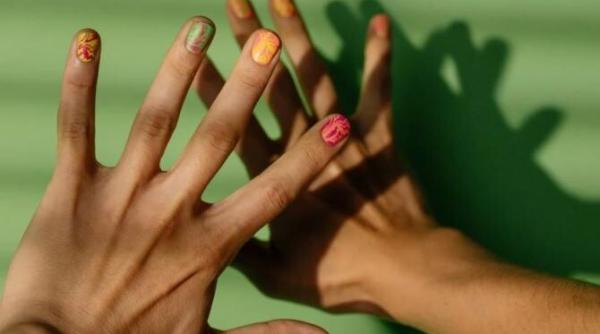 mainile tale sunt sunt uscate si crapate iata remediile naturale care iti sunt de ajutor