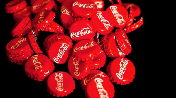 coca cola va opri productia si vanzarile in rusia