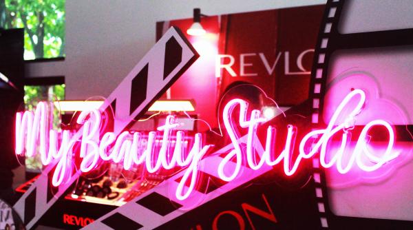 compania revlon a declarat falimentul brandurile rihannei si ale lui kylie jenner au pus gigantul pe butuci