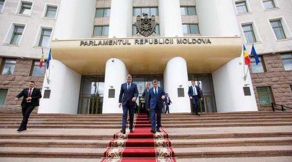 comunistii si socialistii vor boicota sedinta comuna a parlamentelor de la bucuresti si chisinau o repetitie a sfatului tarii din anul 1918