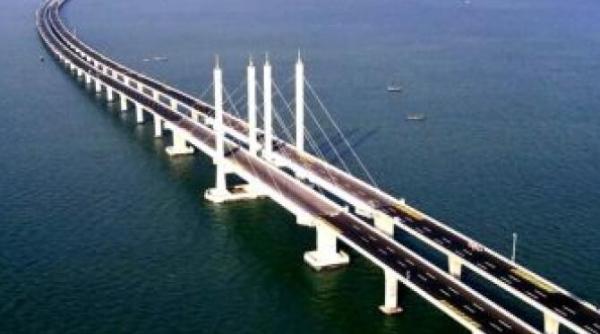 ucraina ameninta sa distruga podul construit de rusi peste stramtoarea kerci