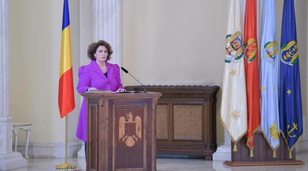 fotografiile sterse de iulia scantei judecator ccr iata alaturi de cine aparea