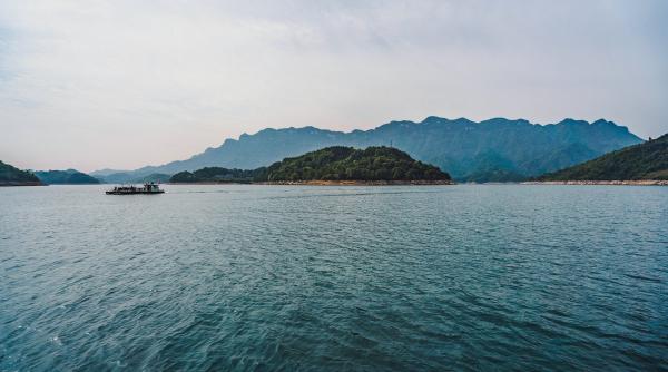 sua confirma ca stramtoarea taiwan este o cale navigabila internationala in timp ce china o considera propria zona economica exclusiva