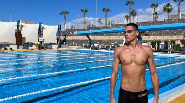 david popovici cel mai rapid la seriile de 100 m liber